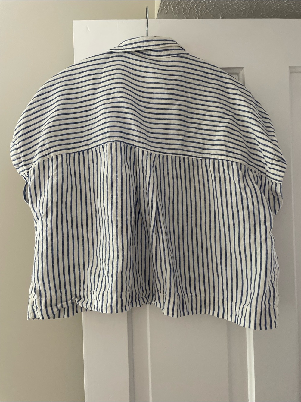 Madewell Dolman Blue and White Striped Cropped Button-Down Shirt - Picture 4 of 6